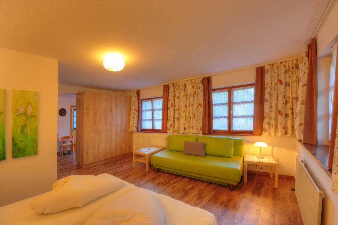 Wally Berg-Appartements Zams Exterior foto
