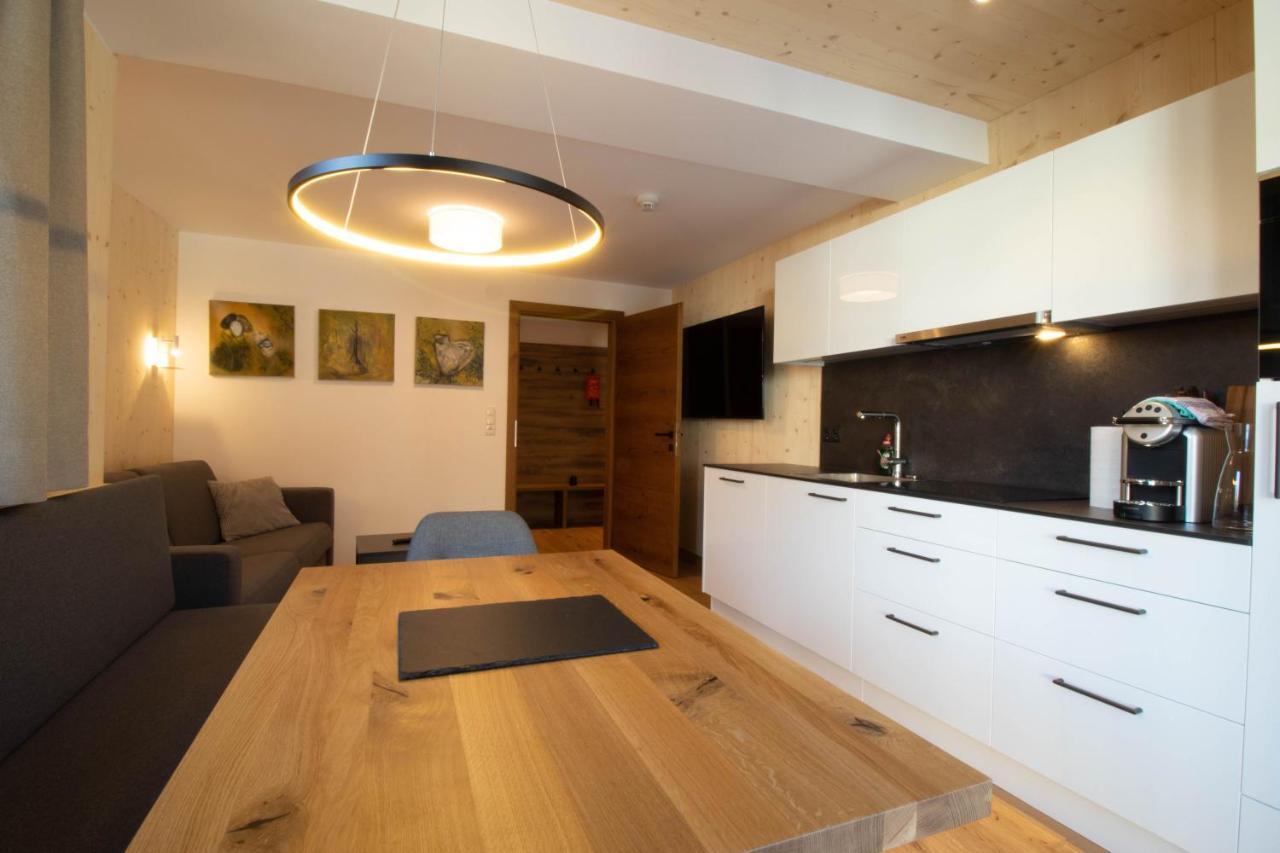 Wally Berg-Appartements Zams Exterior foto